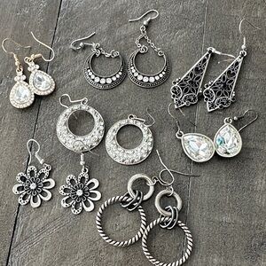 Elegant Silver, Black and Gold Women's Earrings Set